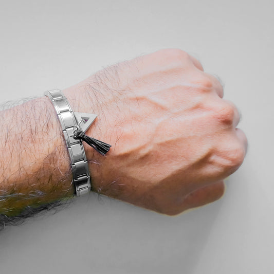 SQUARE STEEL TRIANGLE