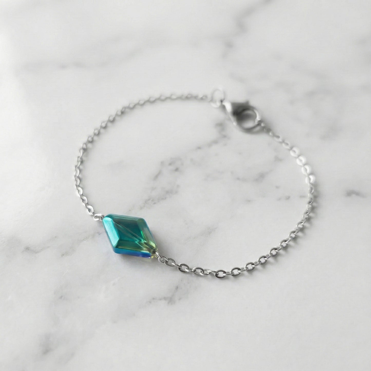 CRYSTAL, PULSERA ROMBO DE CRISTAL AZUL