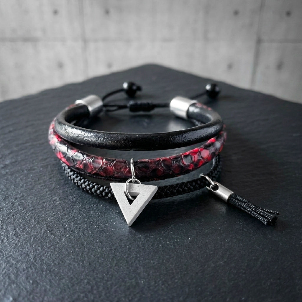 MIX RED SNAKE TRIANGLE