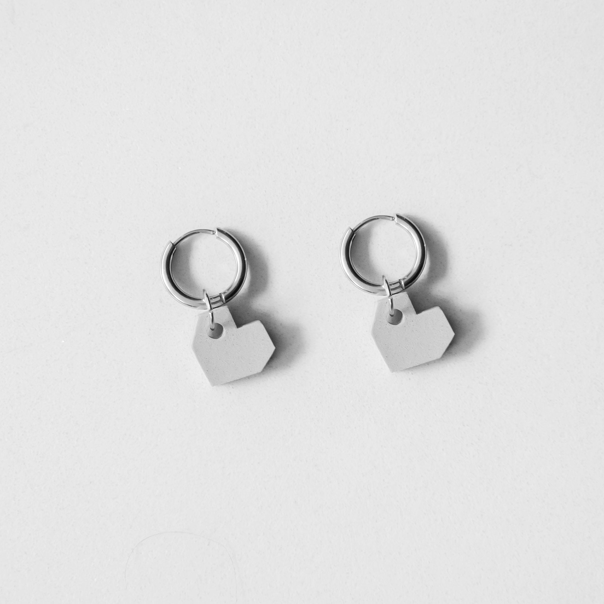 LOVE EARRING
