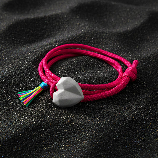 PULSERA CORAZON CONCRETO CORDON ROJO