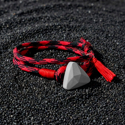 TRIANGLE MIX RED, PULSERA TRIANGULO DE CONCRETO