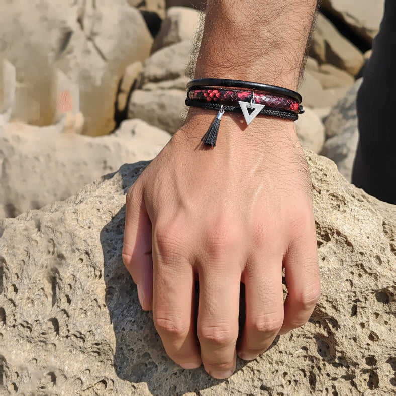 MIX RED SNAKE TRIANGLE