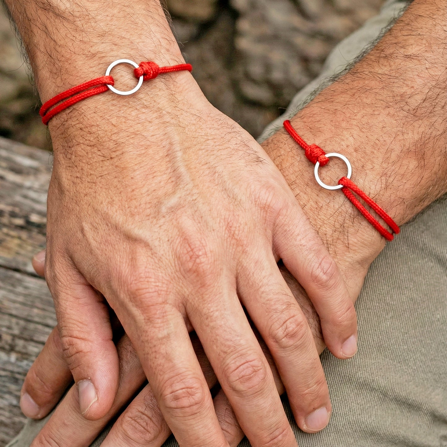LOVERS RED, SET PULSERAS CON ARO SIMBOLO DE ETERNIDAD