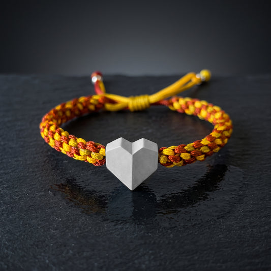 TINY LOVE. PULSERA CON CORAZON Y CORDON MULTICOLOR
