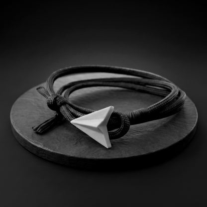 FLY. PULSERA CORDON NEGRO AVION DE CONCRETO