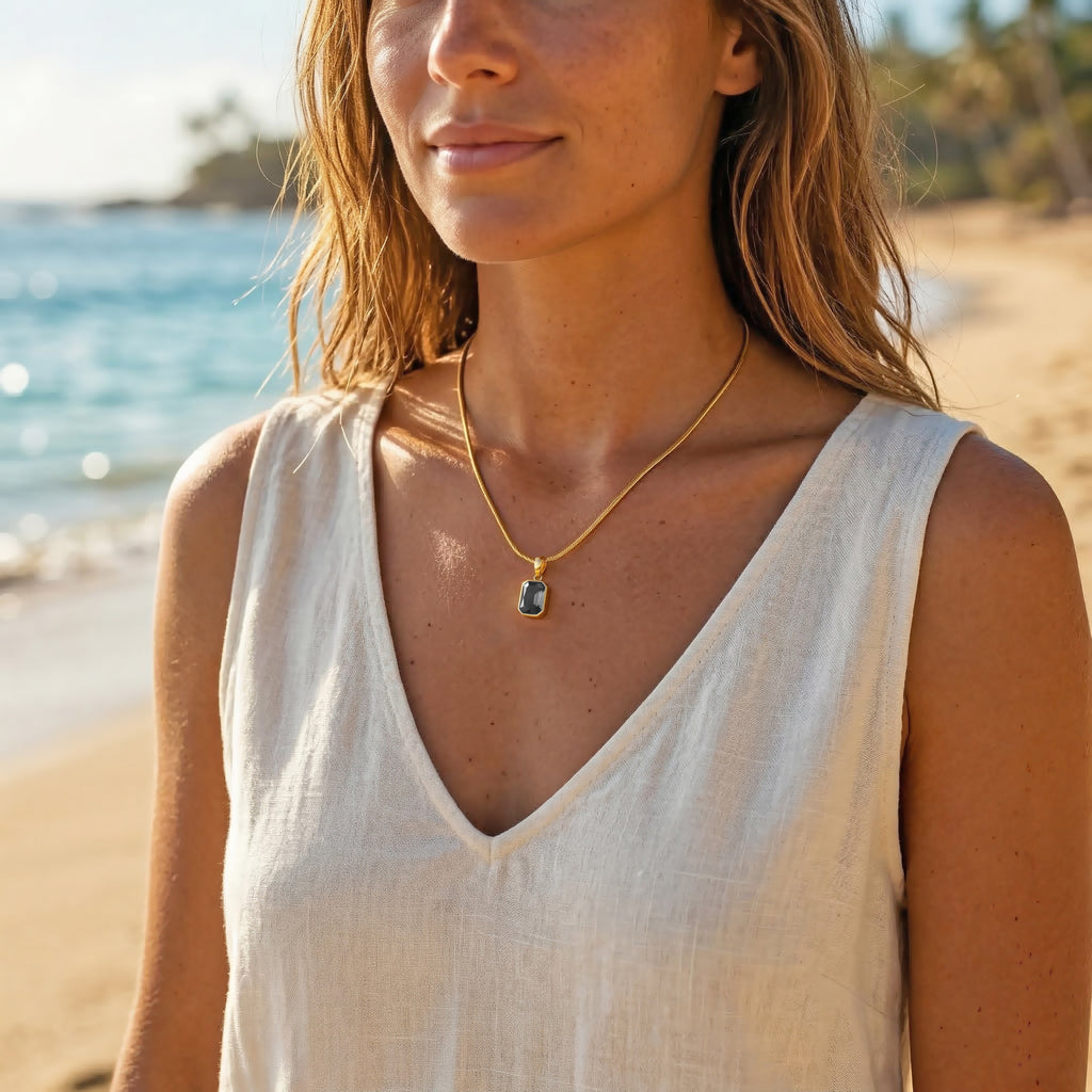 SQUARE GOLDEN DARK CRYSTAL