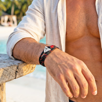 SLICED PULSERA TRIANGULO CONCRETO CORDON NEGRO