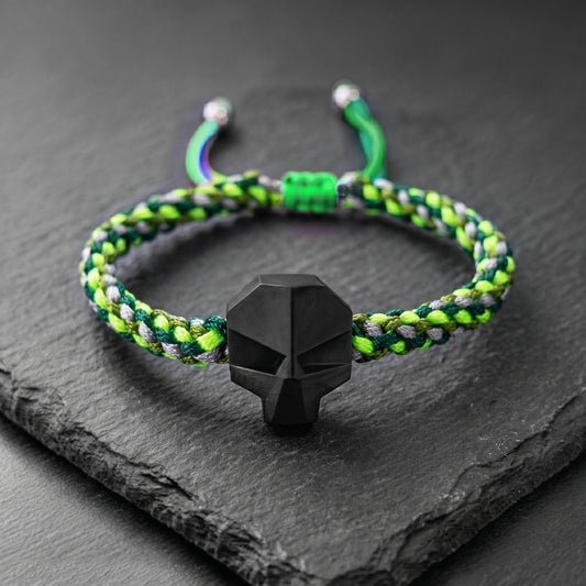 DARK SKULL.  PULSERA CALAVERA NEGRA CORDON TRENZADO MULTICOLOR II