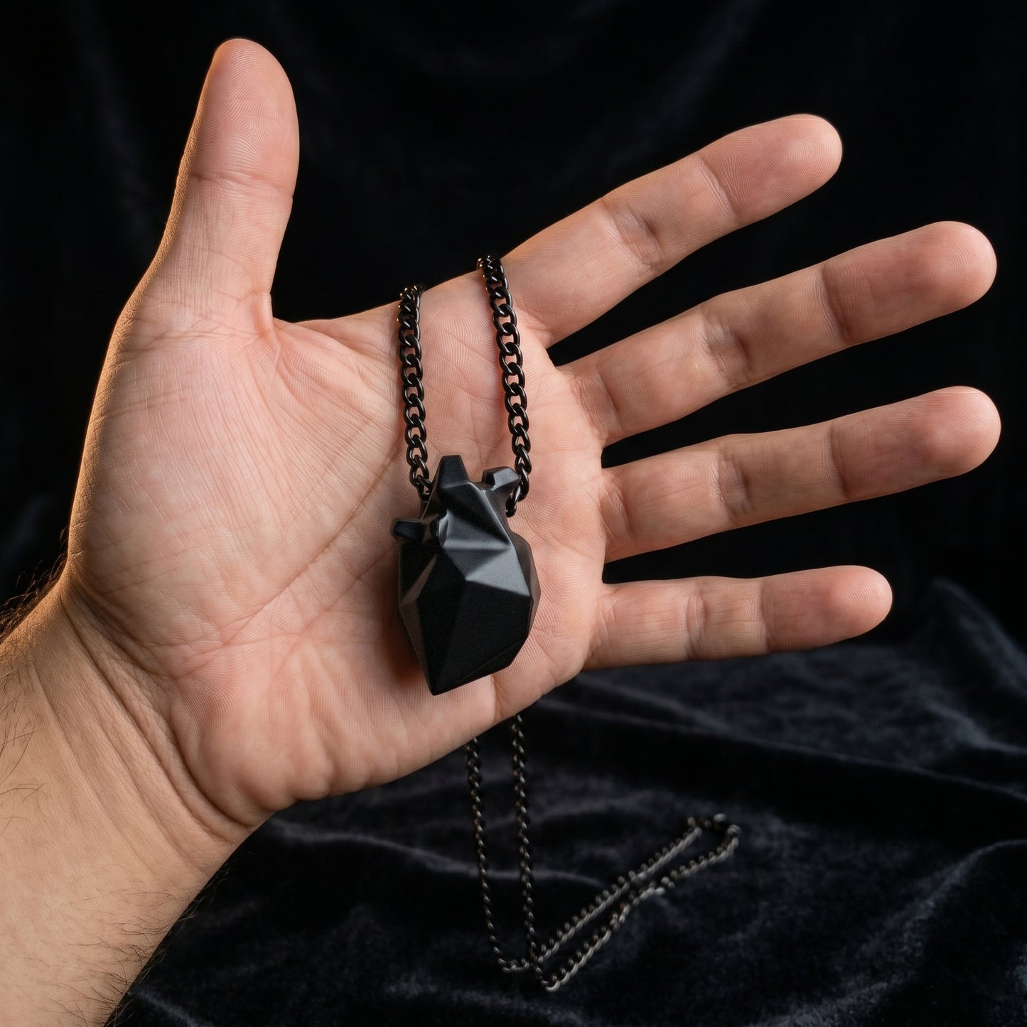 DARK HEART NECKLACE II
