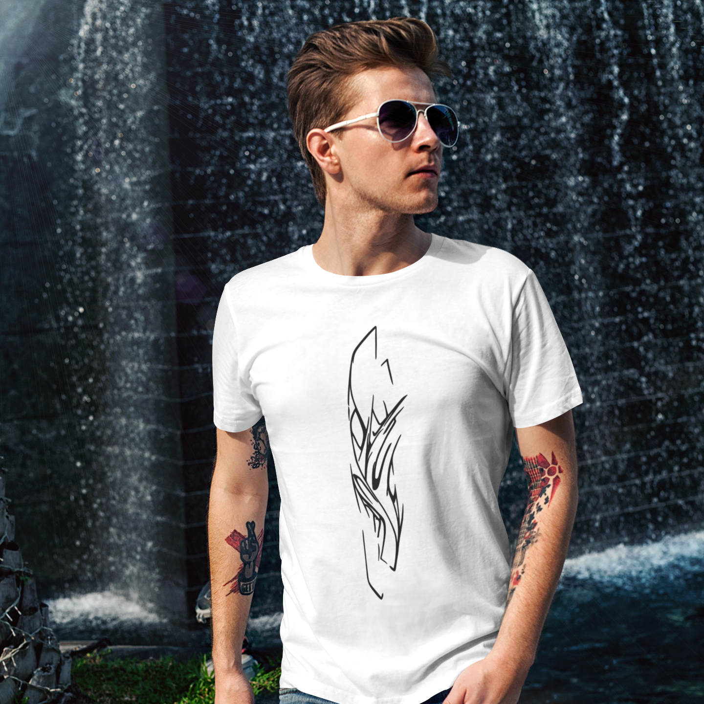 ZAHA WHITE TEE