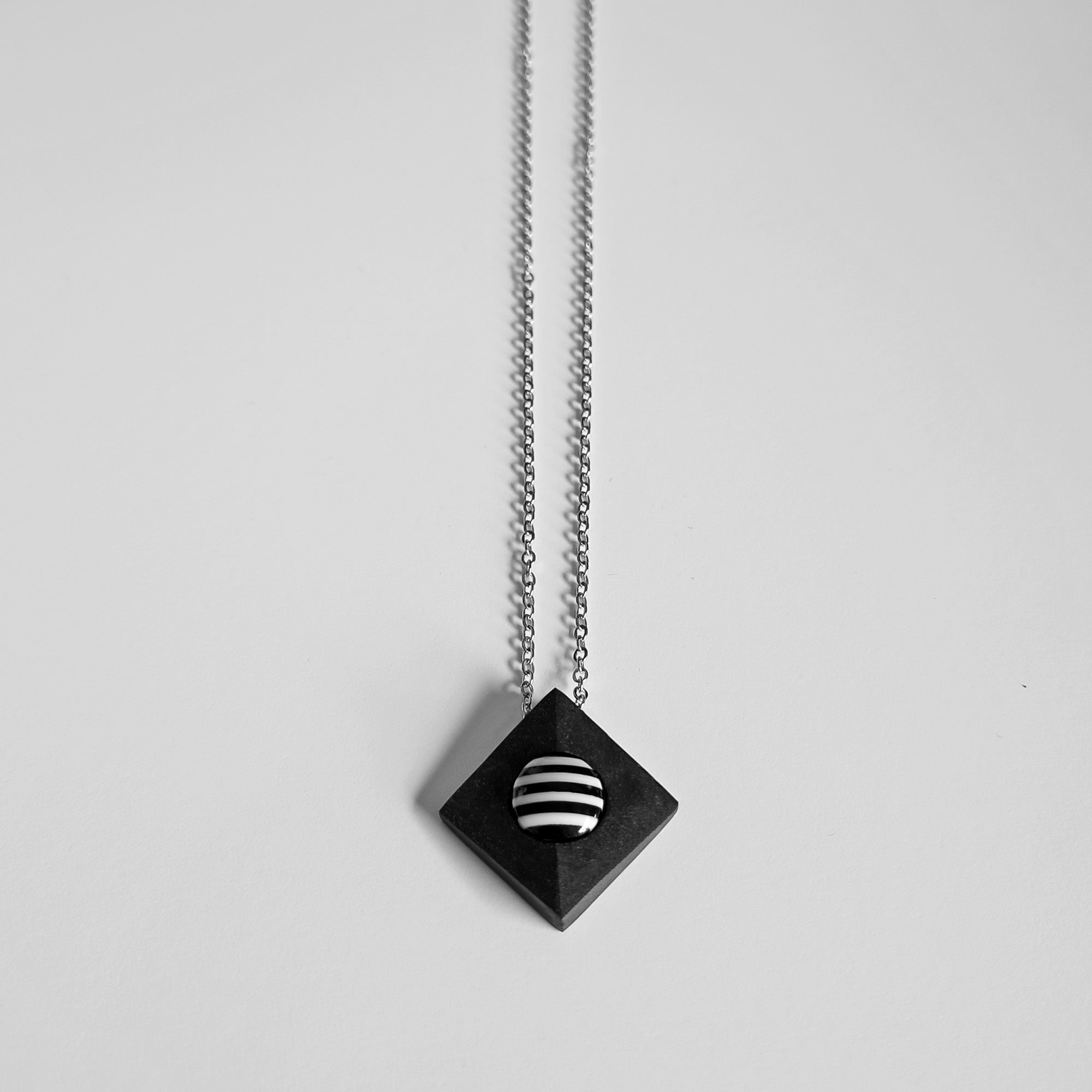 STABILITY SQUARE NECKLACE